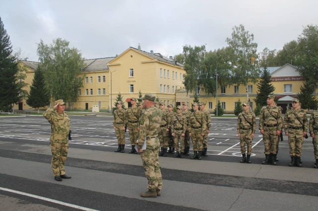 В Северском соединении Росгвардии завершились учебно-методические сборы офицеров-выпускников военных вузов 2024 года