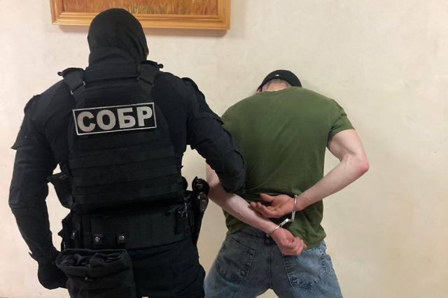 В Томске спецназ Росгвардии задержал подозреваемого в грабеже