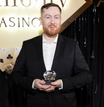 Дмитрий Дюран получил премию «FASHION NEW YEAR AWARDS» как «Лучший кондитер» 2022 года