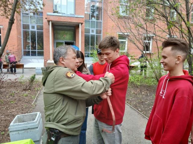 Ветеран СОБР провел «Зарницу» для челябинских студентов