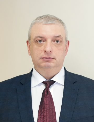 Директором по работе со страховыми компаниями и продажам ОАО «Медицина»  стал Петр Явербаум