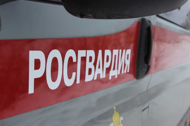 В Челябинске росгвардейцы задержали мужчину, у которого при себе имелось наркотическое вещество