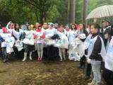Участники акции «Нашим рекам и озерам – чистые берега» собрали 4 тонны мусора с берега Осиновского озера в Ленинградской области