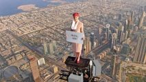 Эмирейтс делает это снова – набирает высоту и кружит вокруг Бурдж-Халифы, чтобы вывести Expo 2020 в Дубае на первые строки мировой туристической повестки