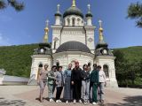 Добровольцы отеля Yalta Intourist провели ежегодный субботник в храме преподобного Сергия Радонежского