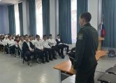 Офицеры военных следственных органов Следственного комитета Российской Федерации занимаются профориентацией молодежи 