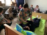 Школы родственного ухода открылись в центрах социального обслуживания в ДНР