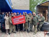 Помощь в погрузке более 60 тонн гуманитарного груза в зону СВО оказала Росгвардия в Томске