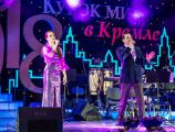 Юность и опыт: начинающая исполнительница Анжелика Эланж выступила дуэтом с оперным певцом Леонидом Бахталиным в Кремле