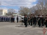 «Парад у дома ветерана» провели росгвардейцы в Томске