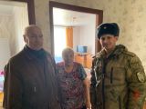 Росгвардия в Томской области оказала адресную помощь ветеранам и семьям погибших военнослужащих